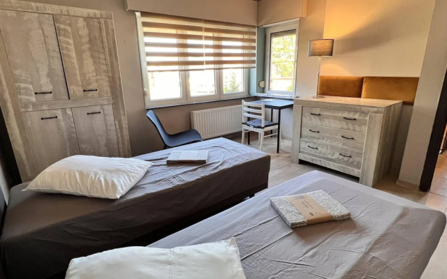 Beautiful House With 4 Bedrooms in Hees