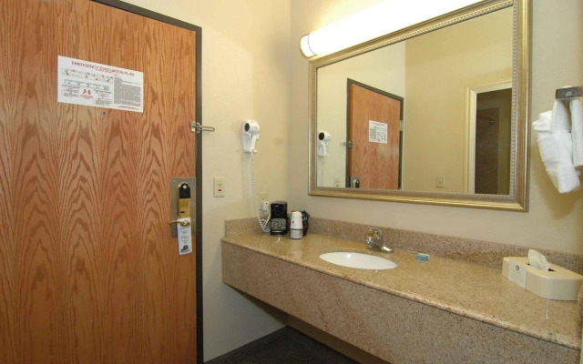 Best Western Windsor Pointe Hotel & Suites-Frost Bank Center