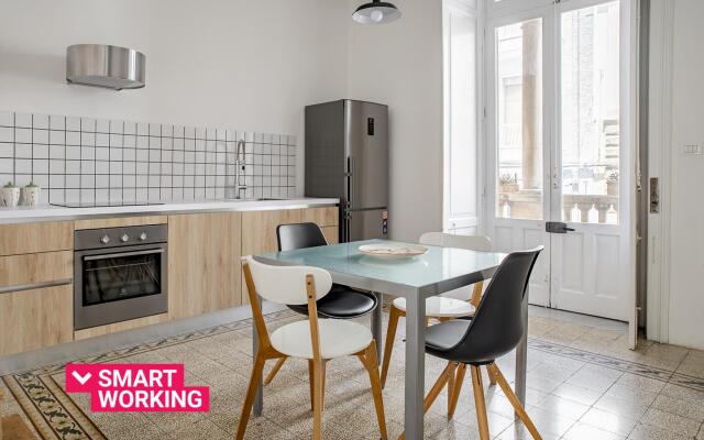 Cavour Apartment With Balcony by Wonderful Italy