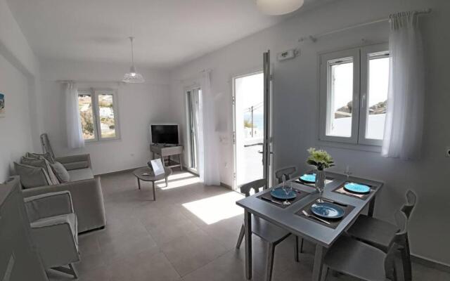 1Path Pelican Mykonos Super Paradise Beach House