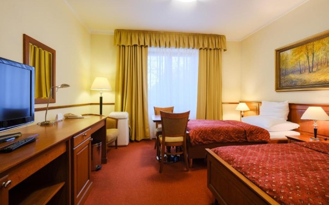 Twin room (twin beds)