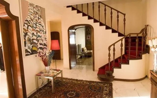 Turisti a Roma - Domus Balduina