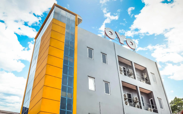 Hotel O Sarkawi Residence