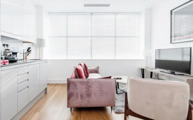Attractive Atria Apartments