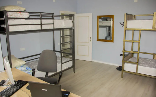 Hostel - Guest House Meyman