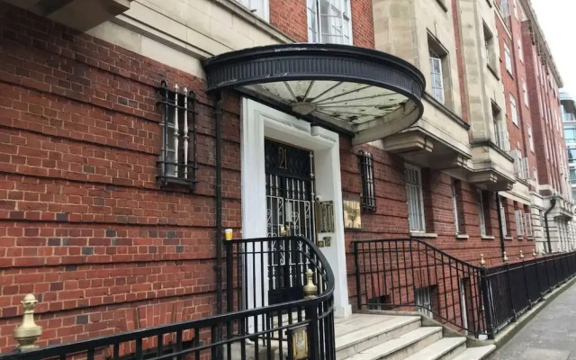 Quebec Residence