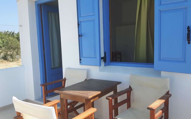 Depis Plaka Studios Naxos