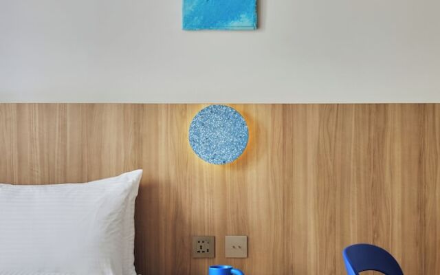 The Blue By Just Inn