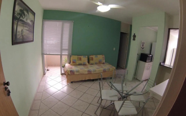Apartamento charmoso a 50m da praia
