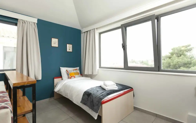 CHROMA Lodge Pikermi