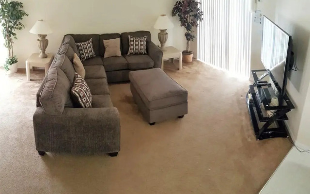 Hotel 1029 Lake Berkley Drive 4 Bedrooms,