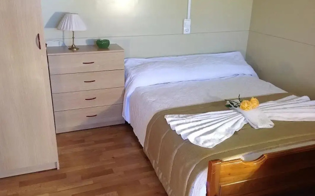 Chrissa Camping Rooms & Bungalows