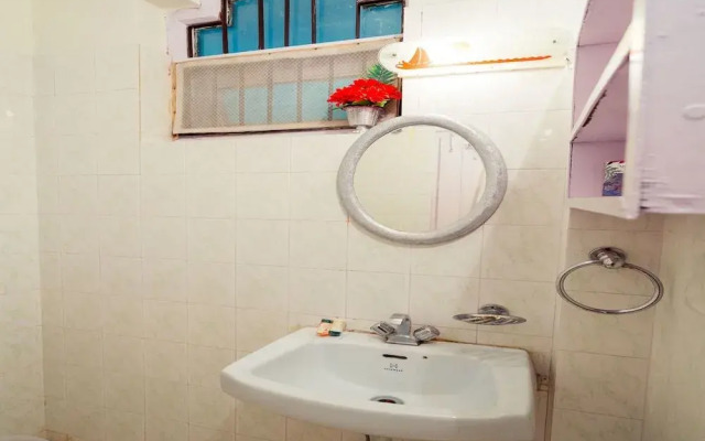 OYO 13726 Home Cozy 2BHK Hathi Paon Road