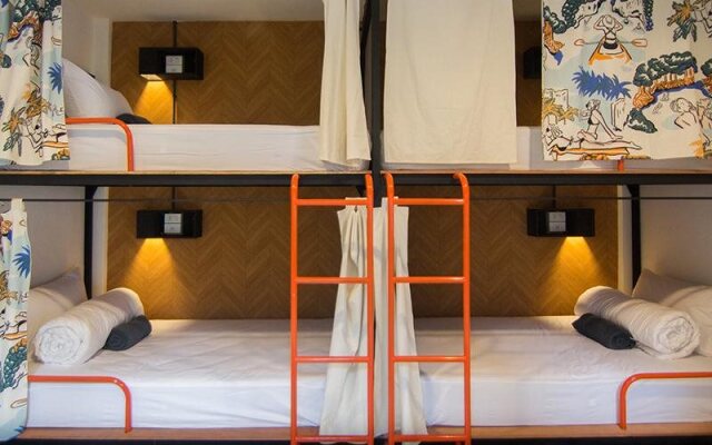 TAN Hostel x Cafe - Adults Only