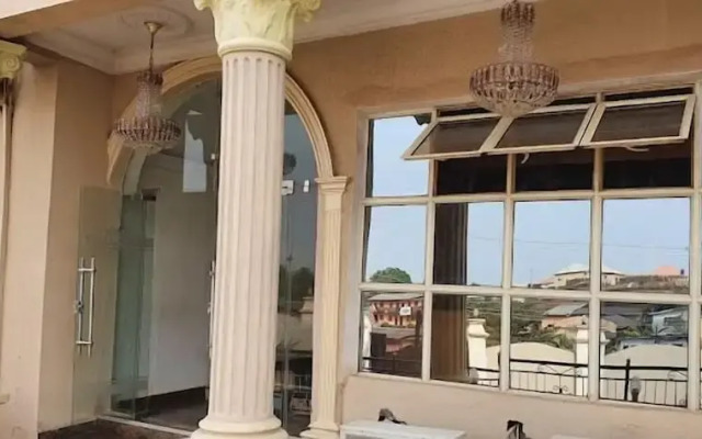 Royal Pavilion Hotel and Suites