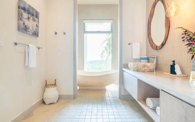 Casa Frenchie Luxury Oceanview Jungle Villa 12pp