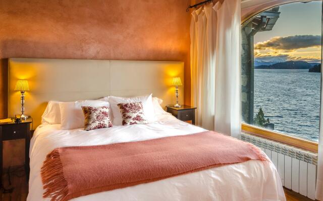 Lirolay Suites