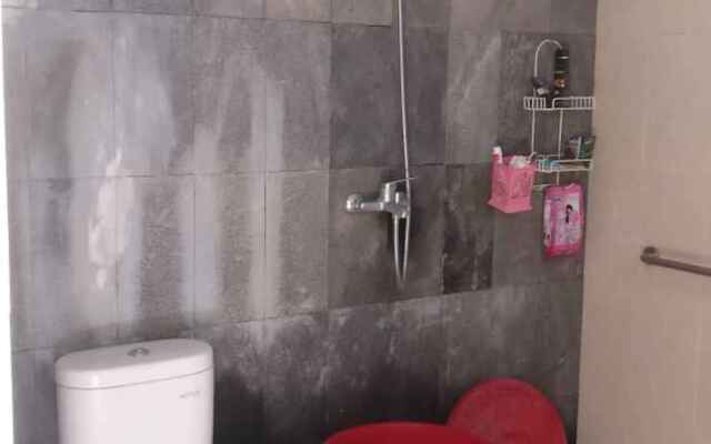 Adji Homestay