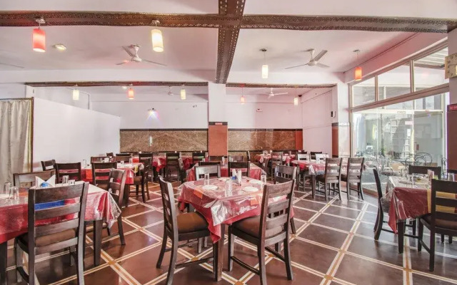 FabHotel Alpine II