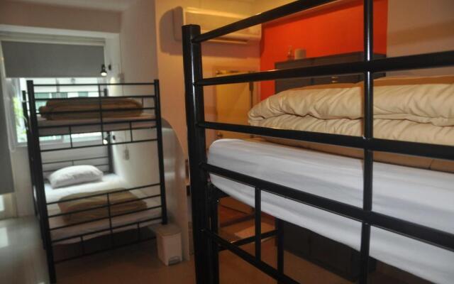 Check Inn Hostel @Phromphong