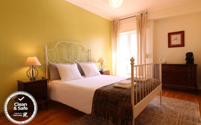 Cascais Estoril Apartment Near the Beach