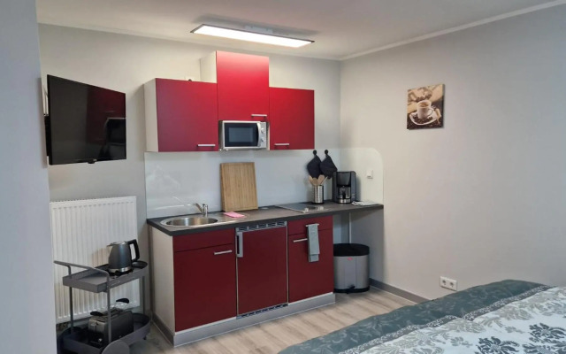 Ferienwohnung Dresden-Neustadt mit Parkplatz im Hof , Balkon ab April 2023