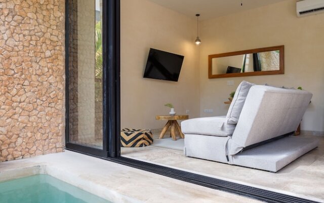 Luxury 2 Bedroom Suite Private Pool TL01