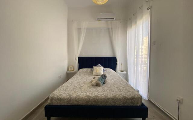 Modern Apartment Valentino GL144