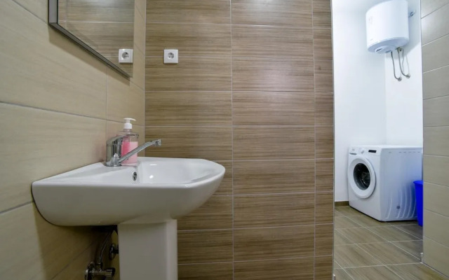 Villa w Garden Balcony 8 min to Ulcinj Long Beach