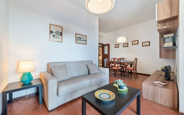 Vietri sul Mare Roomy Flat with Parking
