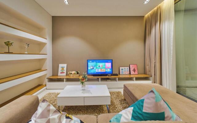 The Point Villas Resort by Danatrip