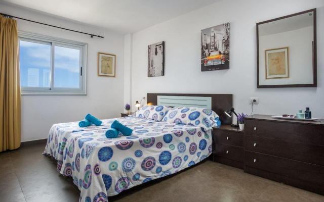 1020 Apartment with Fabulous View of Las Americas