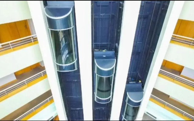 Tropical Executive Hotel