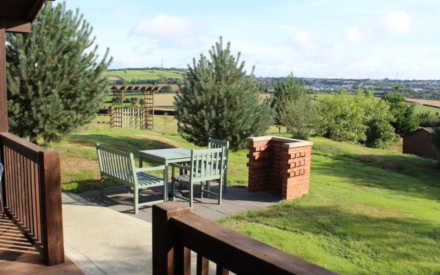 Holly Lodge