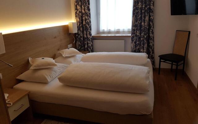 Hotel Dolomiten