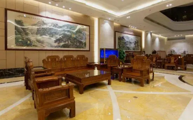 Pioneer Hotel