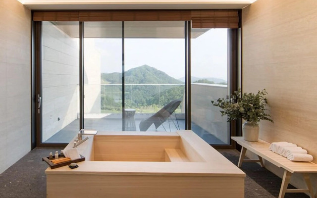 Sagewood Hongcheon Hotel