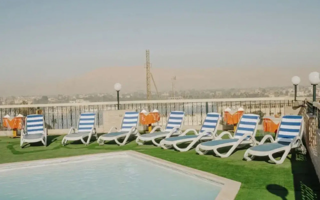 Queens Valley Hotel, Restaurants, Bars and Spa Luxor