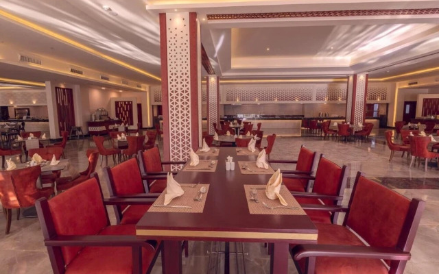 Albatros Aqua Blue Azrak VIP Package