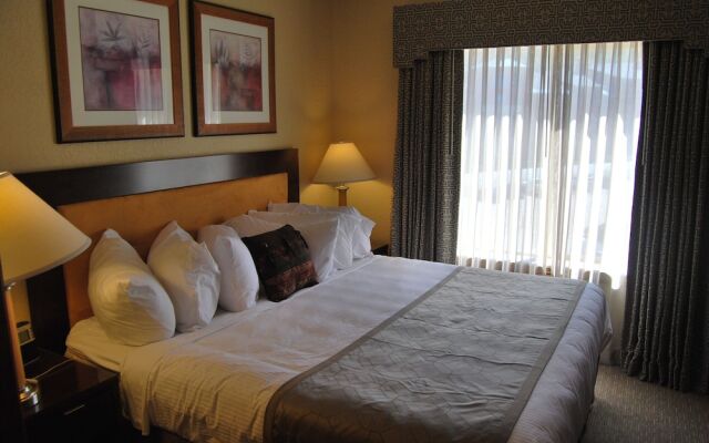 White Pines 2-BD at Westgate - Apex