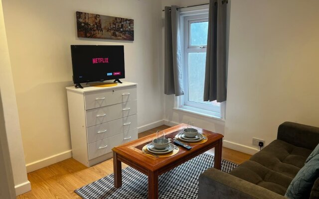 Stay With Empire - Tyldesley Rd