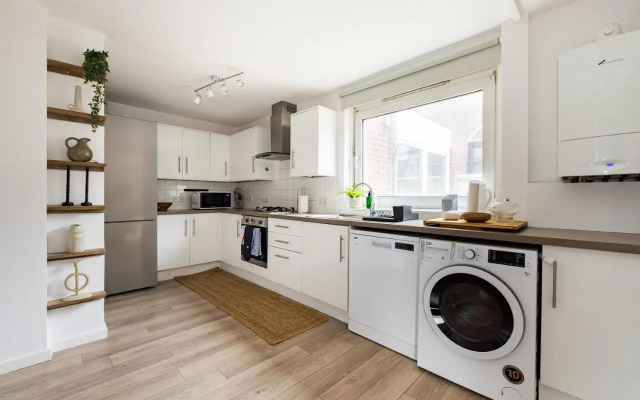 The London Nook - Stunning 2BDR Flat with Garden