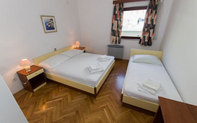 Apartment Prgo - spacious with view & parking: A1  2.kat Makarska, Riviera Makarska
