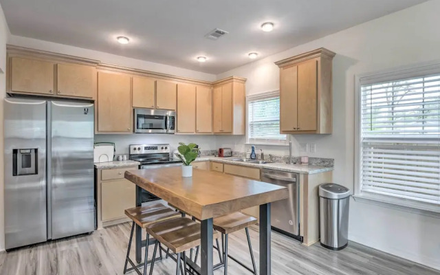 Idyllic Pensacola Home w/ Yard + Fire Pit!