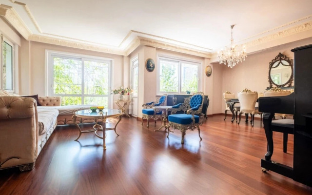 Luxurious Villa With Bosphorus View in Cengelkoy