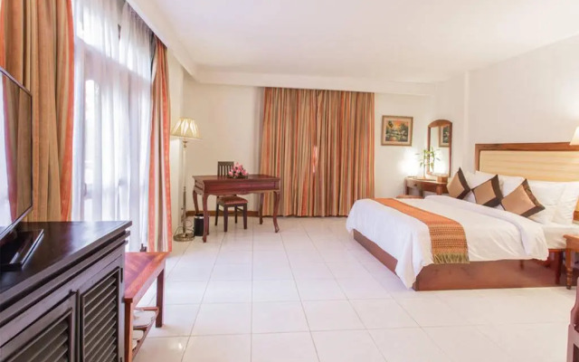 Angkor Riverside Hotel