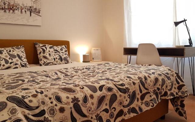 Palette Apartment Terracotta - Athens Center, 3 BD, 2 BATH