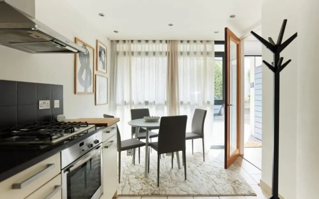 The Islington Place Stunning 2bdr House