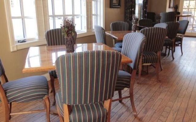 Hillwinds Inn
