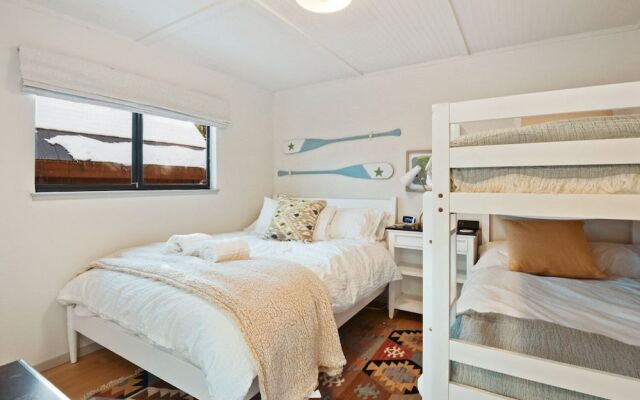 Pino Point Steps to Tahoe Beaches